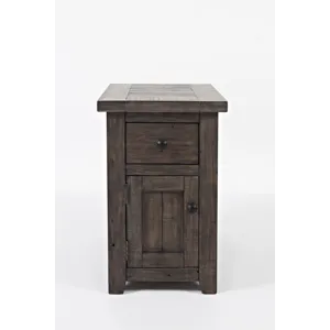 Madison County Rustic Reclaimed Pine Farmhouse Chairside Table