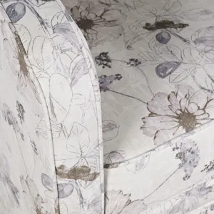 Daisy Bloom Classic Traditional Swivel Accent Armchair With Pillow