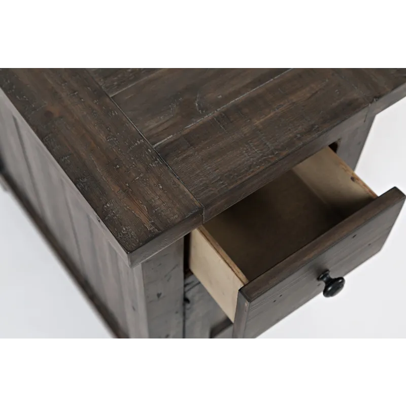 Madison County Rustic Reclaimed Pine Farmhouse Chairside Table