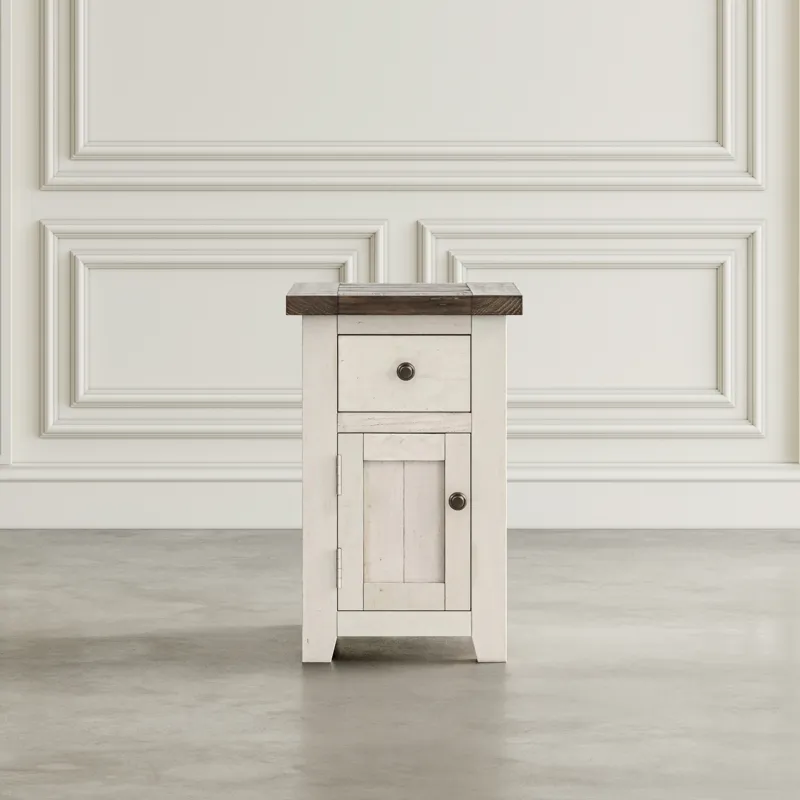 Madison County Rustic Reclaimed Pine Farmhouse Chairside Table