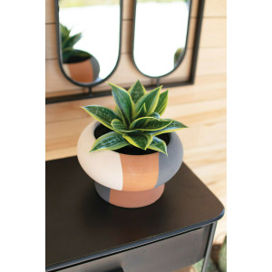 Clay Low Round Triple Stripe Planter