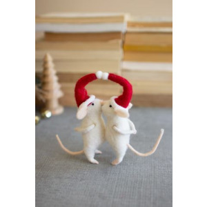 Kissing Felt Christmas Mice