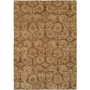RM Derbyshire Warm Brown