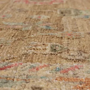 Sundar Bahu Brown Rug - 8' x 10' Closeup