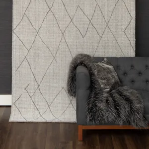 Tangier Tribal Diamond Silver Rug - 5' x 8' Lifestyle