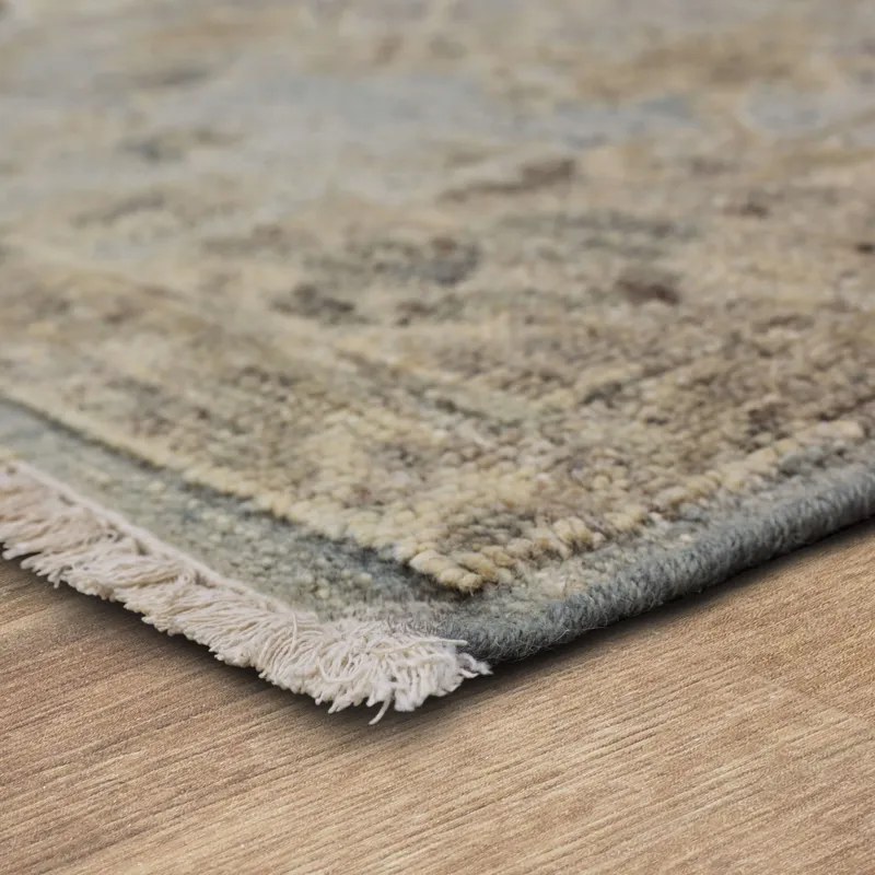Sundar Charu Gray Rug - 9' x 12' Angle