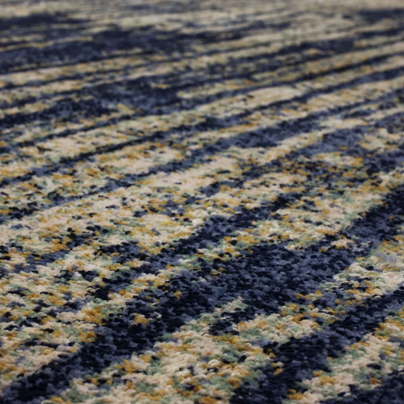 Cosmopolitan Mineral Bleu Indigo Rug - 5'3" x 7'10" Closeup
