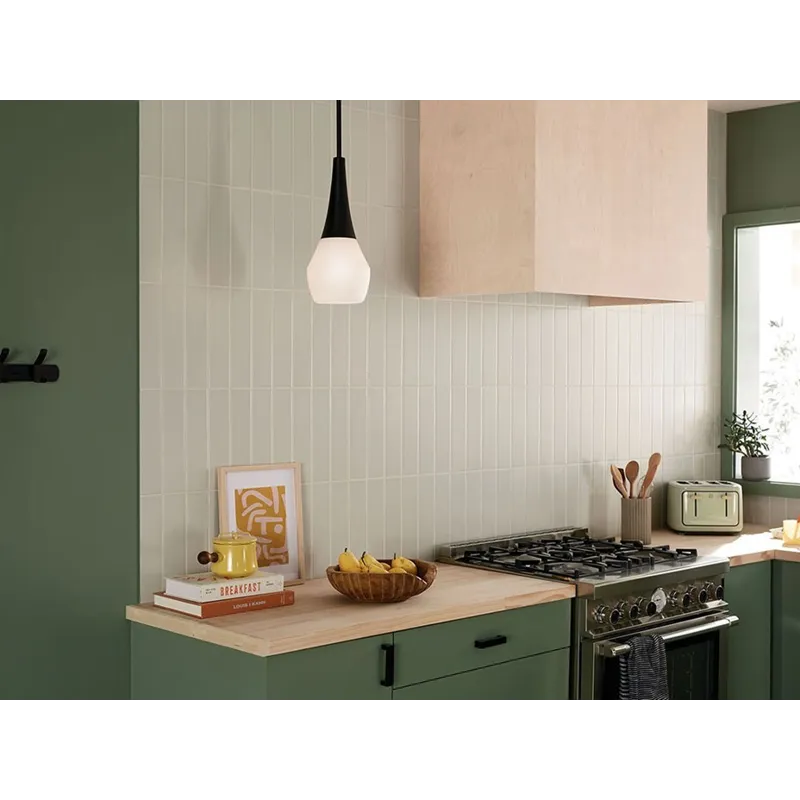52529bk-kitchen-deela-overall-day-1a-lifestyledetail-wideroomday-1024x768.jpg