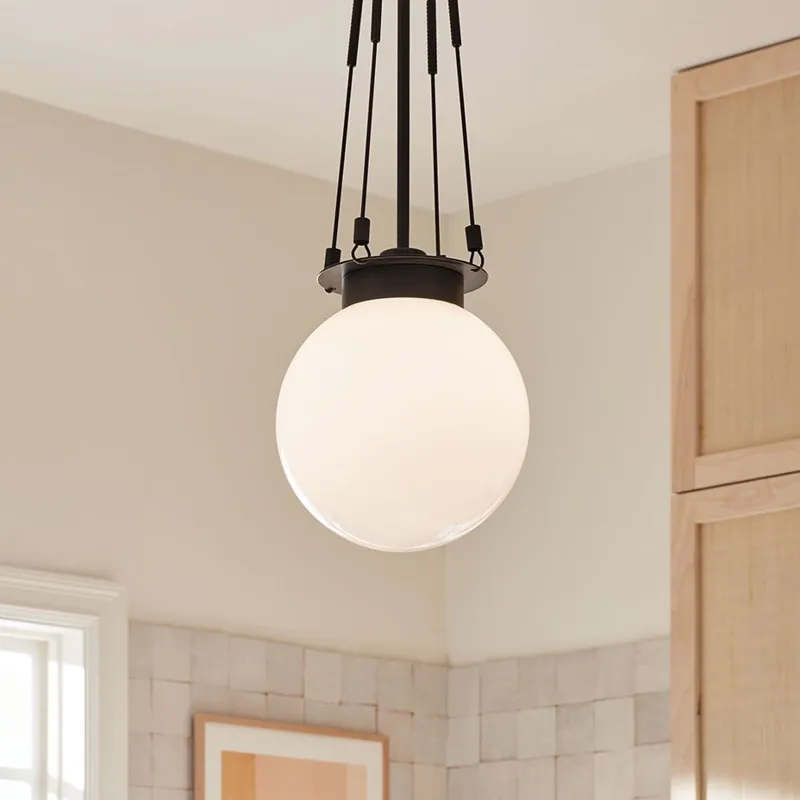 52582bk-kitchen-albers-detail-day-1b-pdpprimary-wideroom-lgleft-1080x1080.jpg