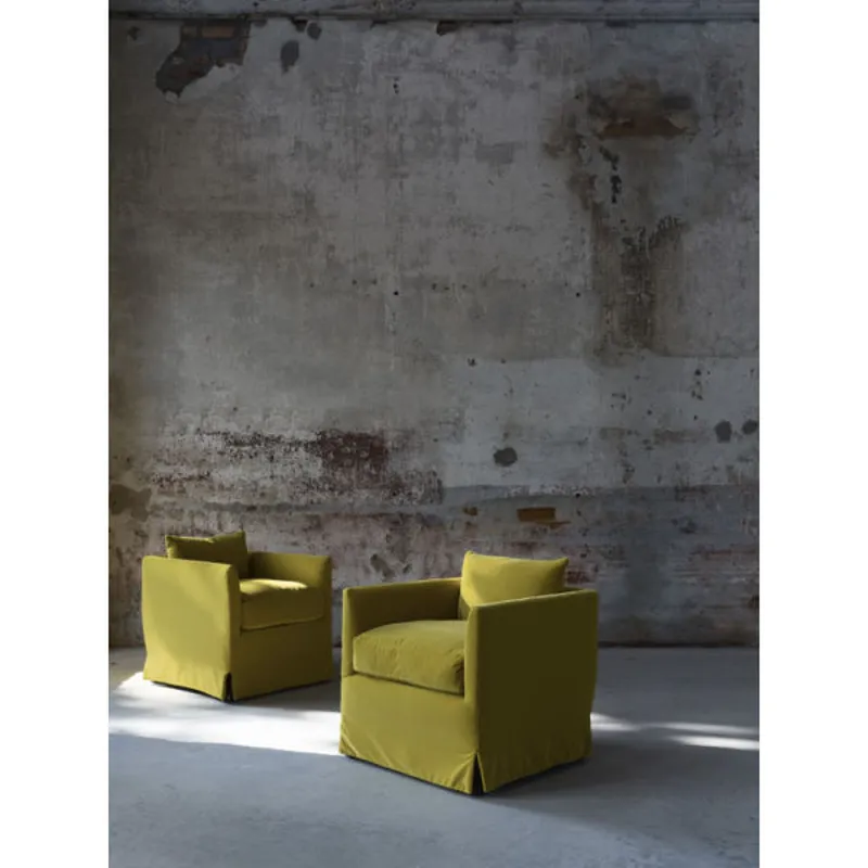 Closed Back Club Chair