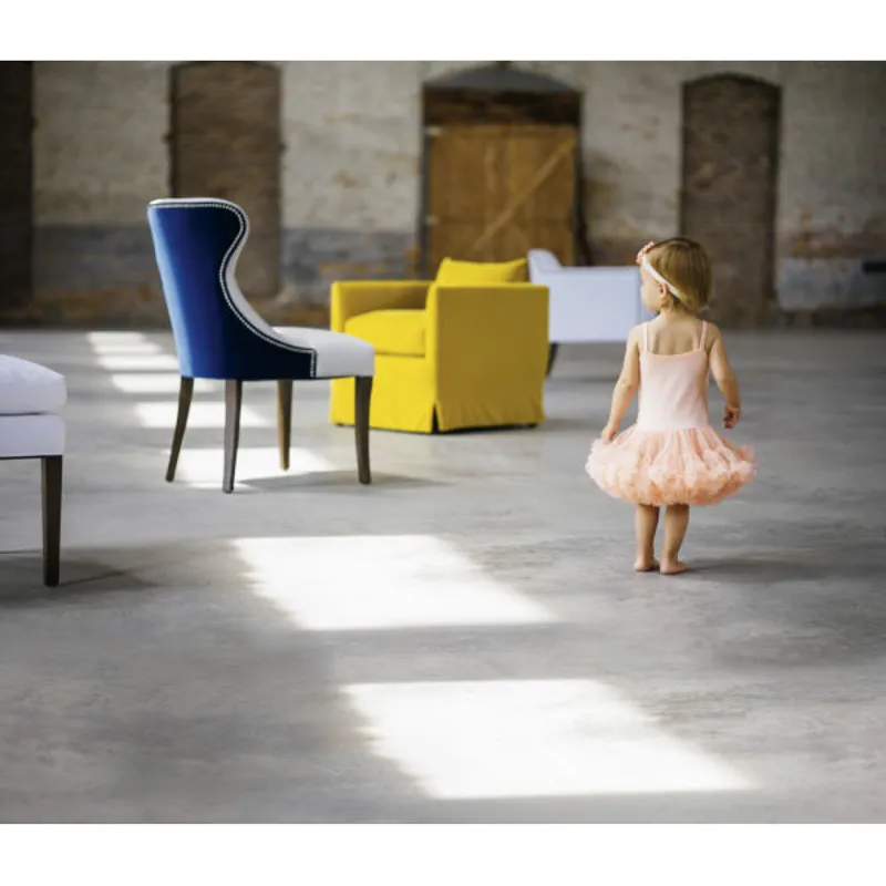 Closed Back Club Chair