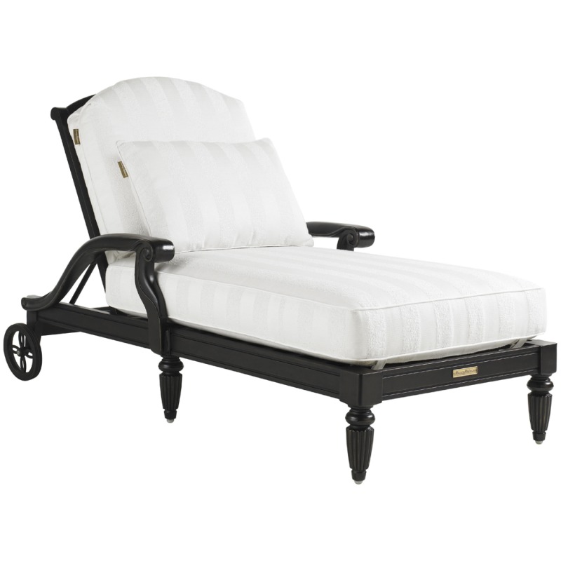 CHAISE LOUNGE