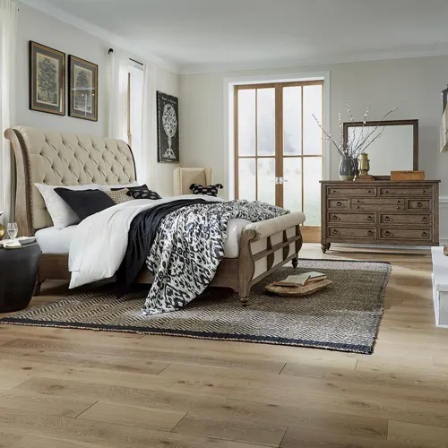 Americana Farmhouse King California Sleigh Bed, Dresser & Mirror