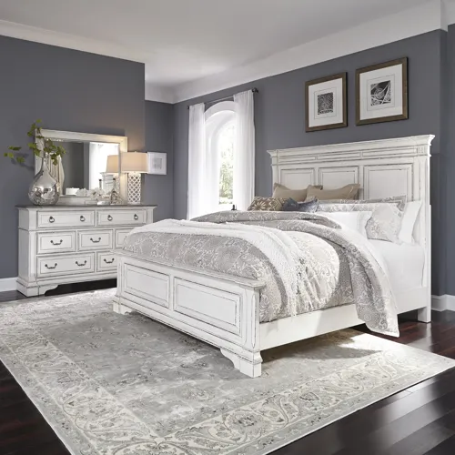 Abbey Park King Panel Bed, Dresser & Mirror