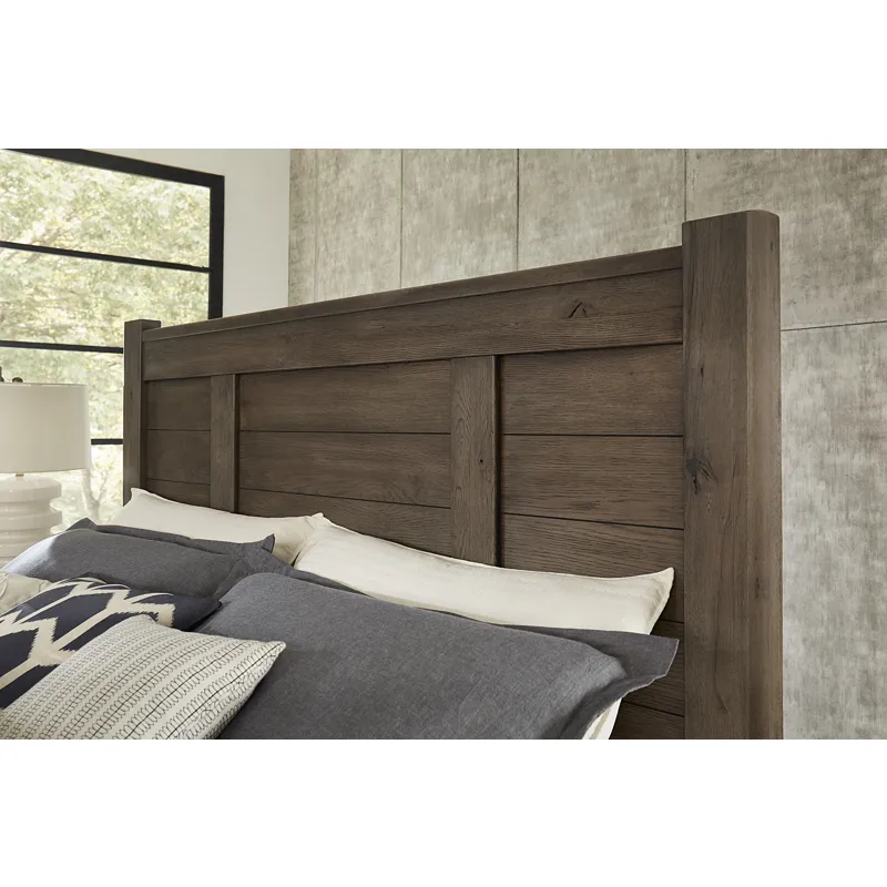 Crafted Oak-Aged Grey Ben's Poster Bed - Queen