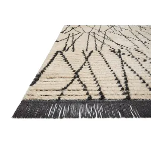 Alice Cream / Charcoal Rug (2' 7" X 4')