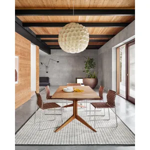 Beverly Ivory / Black Rug (2' 0" X 3' 0")