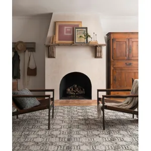 Colleen Grey / Ivory Throw (4\' 2\" X 5\')