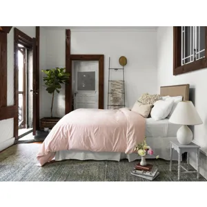 Javari Ivory / Sea Rug (5' 3" X 7' 4")