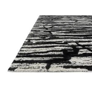 Juneau Ivory / Black Rug (9' 3" X 13')