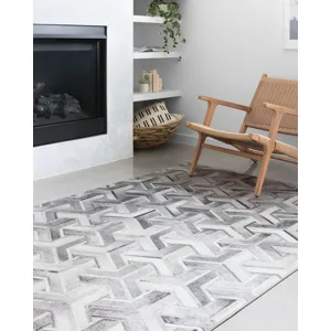 Maddox Silver / Ivory Rug (7' 6" X 9' 6")