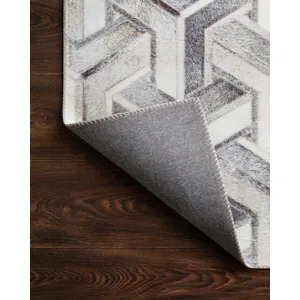 Maddox Silver / Ivory Rug (7' 6" X 9' 6")