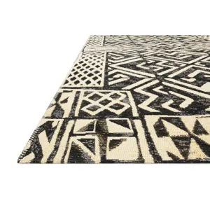 Mika Ivory / Black Rug (10' 6" X 13' 9")
