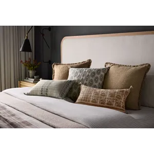 Loloi PLL0117 Blush / Ivory 13\'\' x 21\'\' Cover Only Pillow