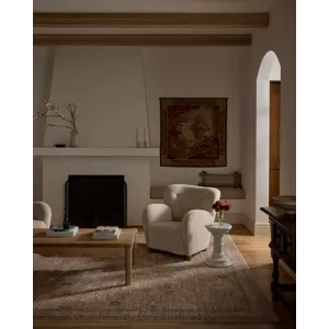 Priscilla 7\'-10\" X 10\' Rug