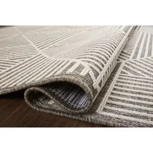 Rainier Natural / Ivory Rug (3' 11" X 5' 11")