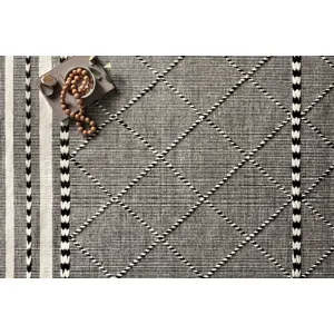 Sawyer Black Rug (9' 3" X 13')