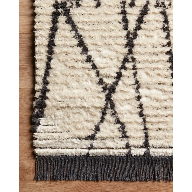 Alice Cream / Charcoal Rug (2' 7" X 4')