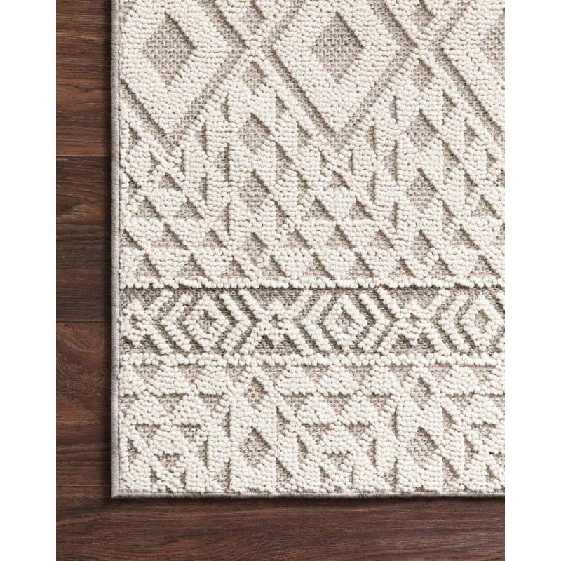 Cole Silver / Ivory Rug (4' 0" X 5' 9")