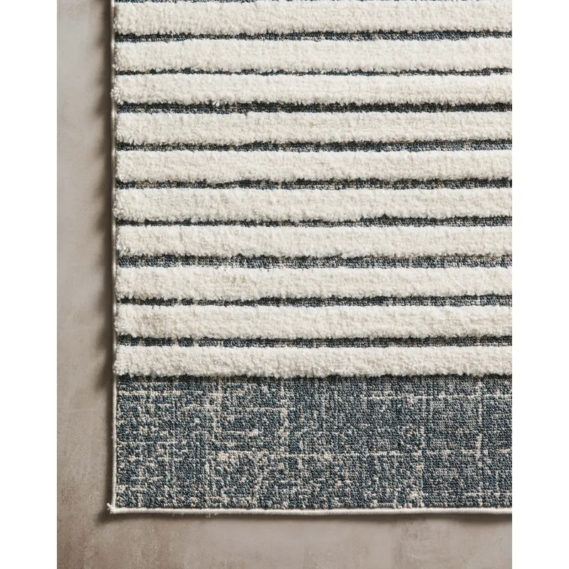 Hagen White / Ocean Rug (3' 7" X 5' 7")