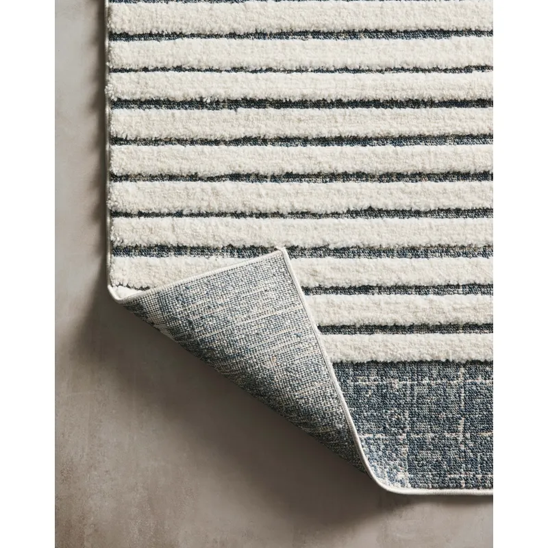 Hagen White / Ocean Rug (3' 7" X 5' 7")