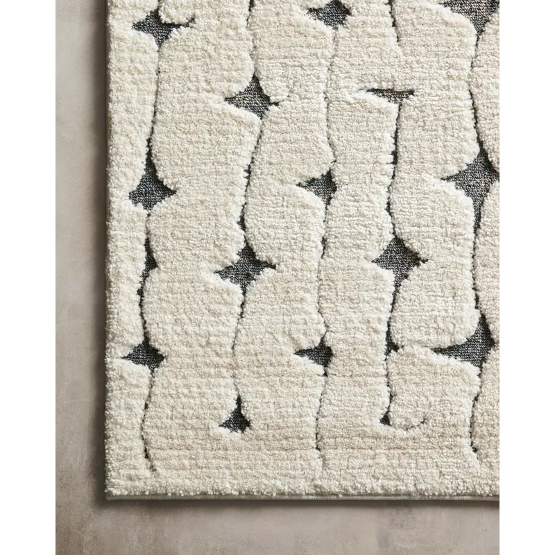 Hagen White / Navy Rug (3' 7" X 5' 7")