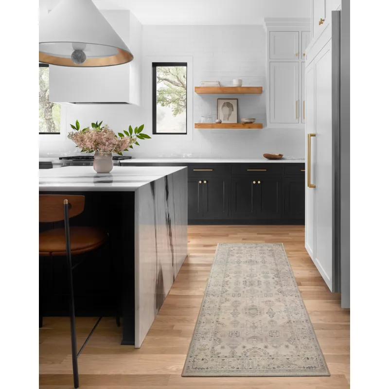 Hathaway Beige / Multi Rug (2' 3" X 3' 9")