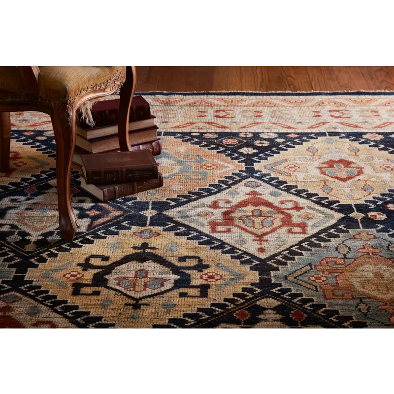 Heirloom 2\'-9\" X 8\'-0\" Rug