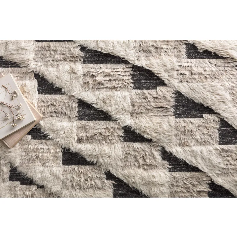 Khalid Natural / Black Rug (7' 9" X 9' 9")