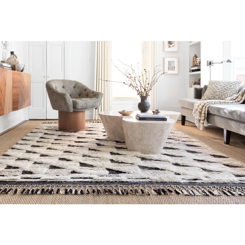 Khalid Natural / Black Rug (7' 9" X 9' 9")