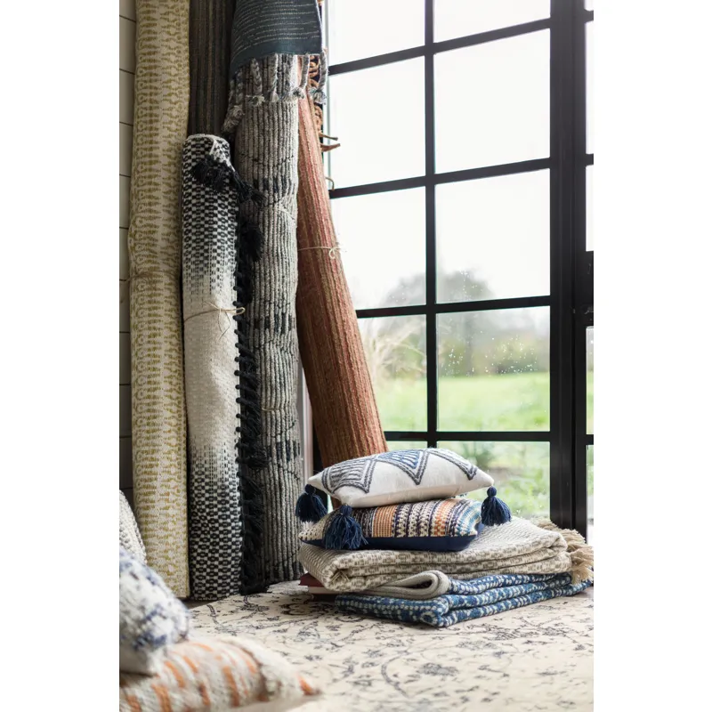 Kivi Ivory / Ink Rug (6' 7" X 9' 2")