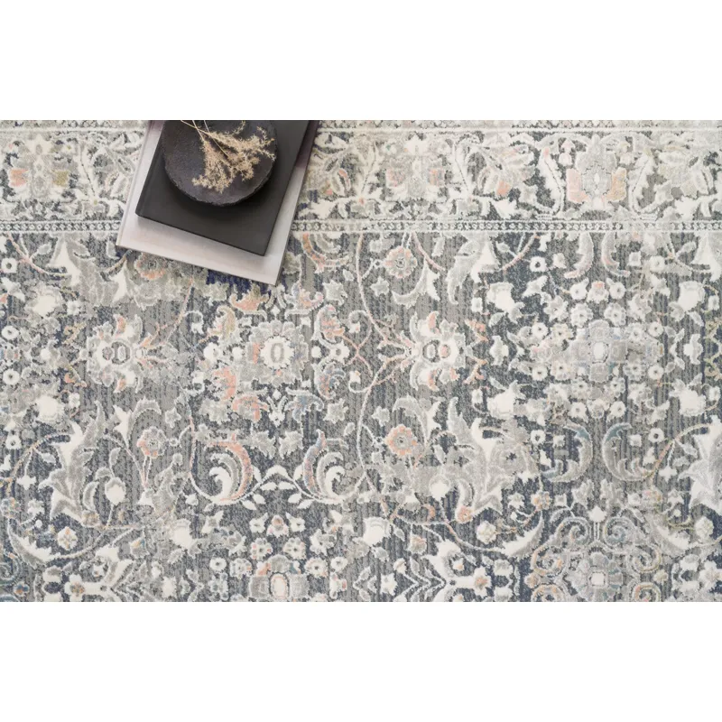 Lucia Grey / Mist Rug (2' 8" X 8')