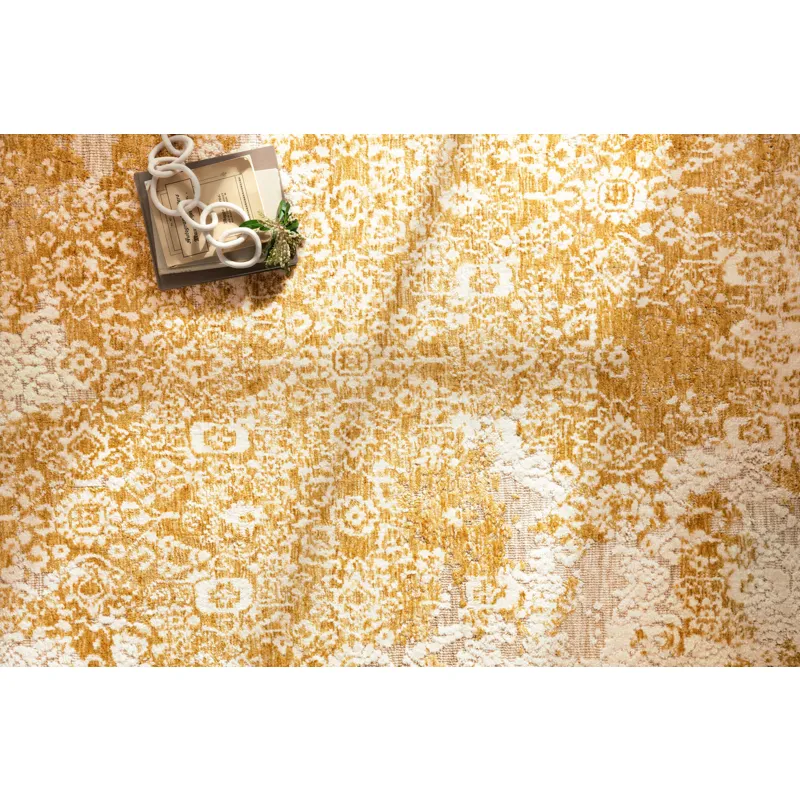 Lindsay Gold / Antique White Rug (2' 3" X 3' 9")