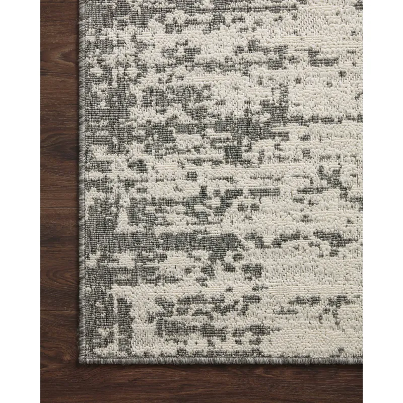 Rainier Ivory / Grey Rug (2' 3" X 7' 7")