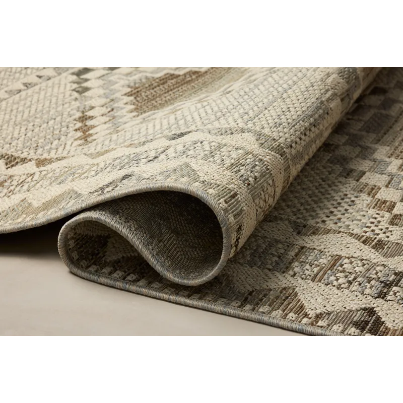 Loloi Saylor Ivory / Granite 7\'-6\" x 7\'-6\" Indoor/Outdoor Rug