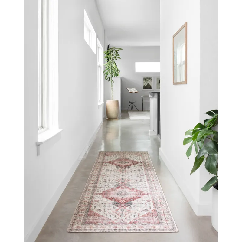 Skye Ivory / Berry Rug (2' 0" X 5' 0")
