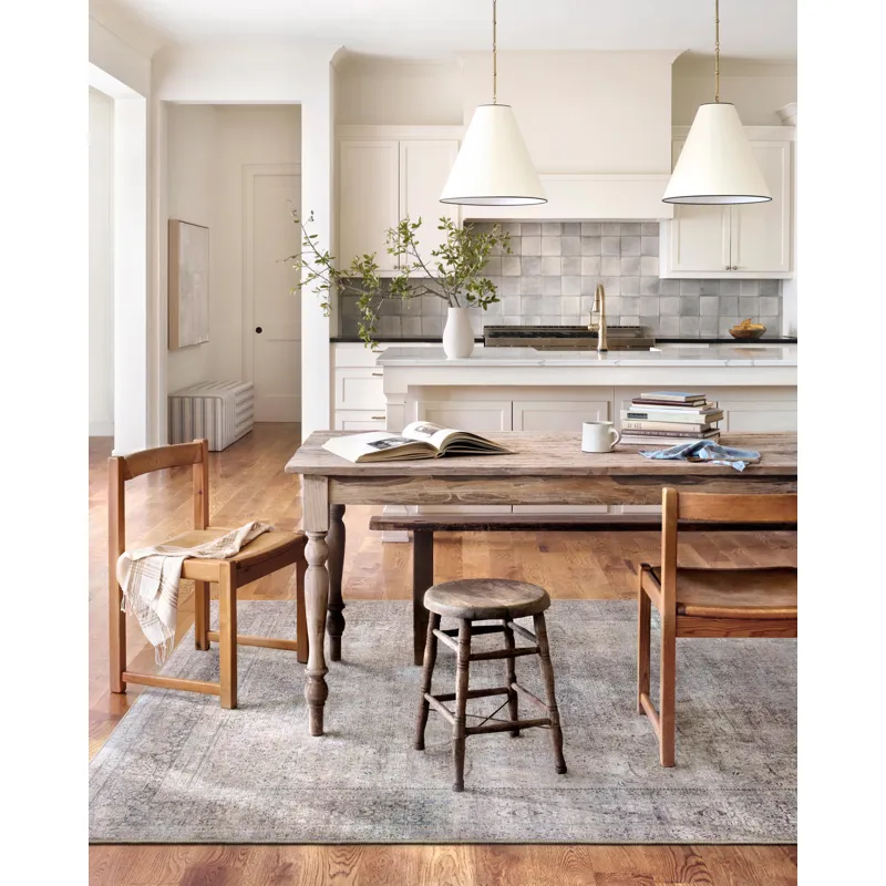 Wynter Silver / Charcoal Rug (2' 6" X 7' 6")
