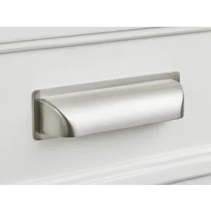 Charleston White Dove White Drawer Dresser With Landscape Mirror