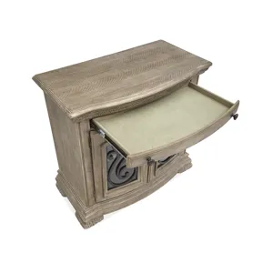 Marisol Bachelor Chest