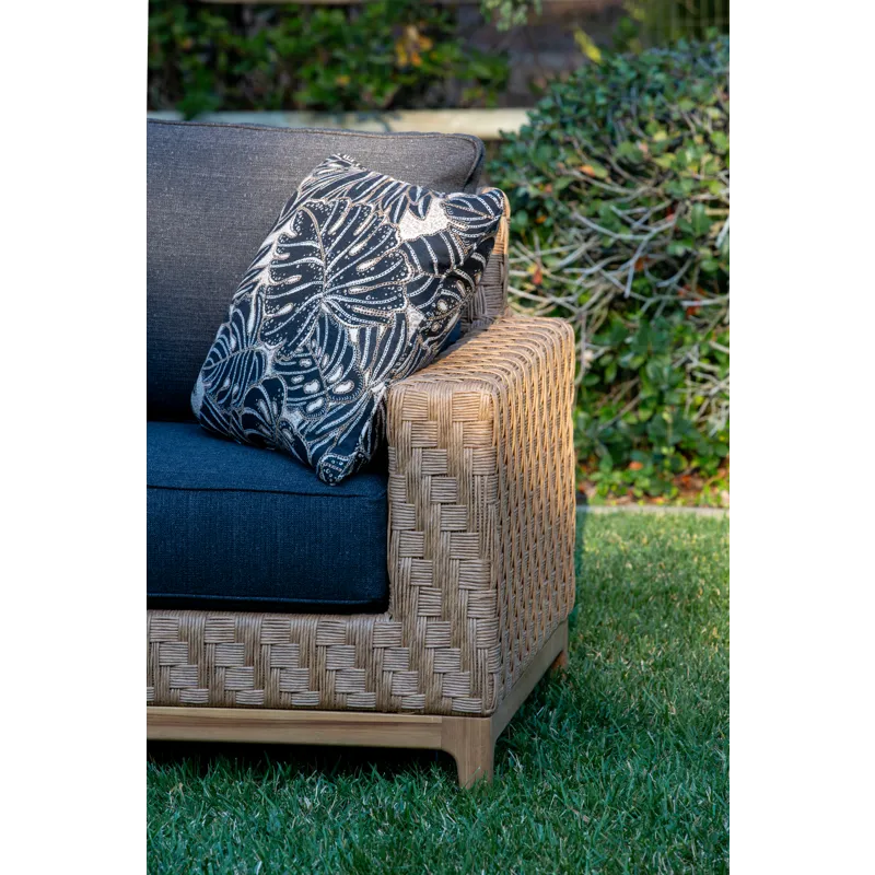 Catalina Sofa in Poros Dune (D)